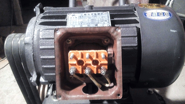 淺談西安泰富西瑪三相異步電動機(jī)的基本原理。