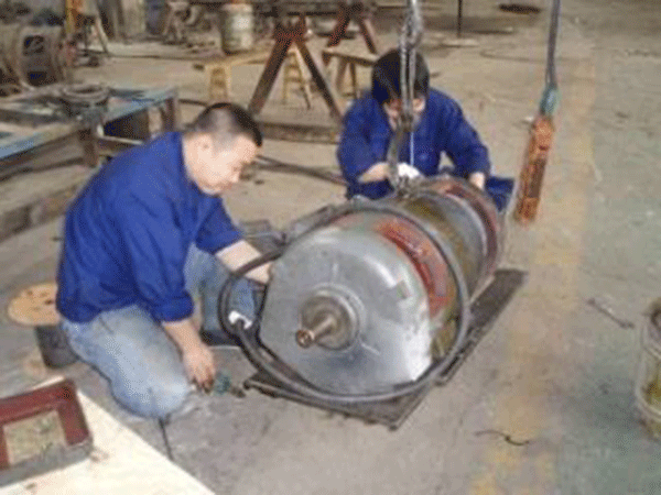 西瑪電機(jī)給專業(yè)電機(jī)修理工人一些小建議。 西瑪電機(jī)給專業(yè)電機(jī)修理工人一些小建議。